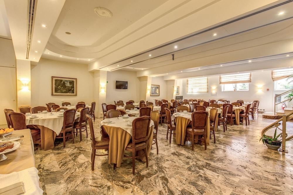 Pinewood Hotel Rome Extérieur photo