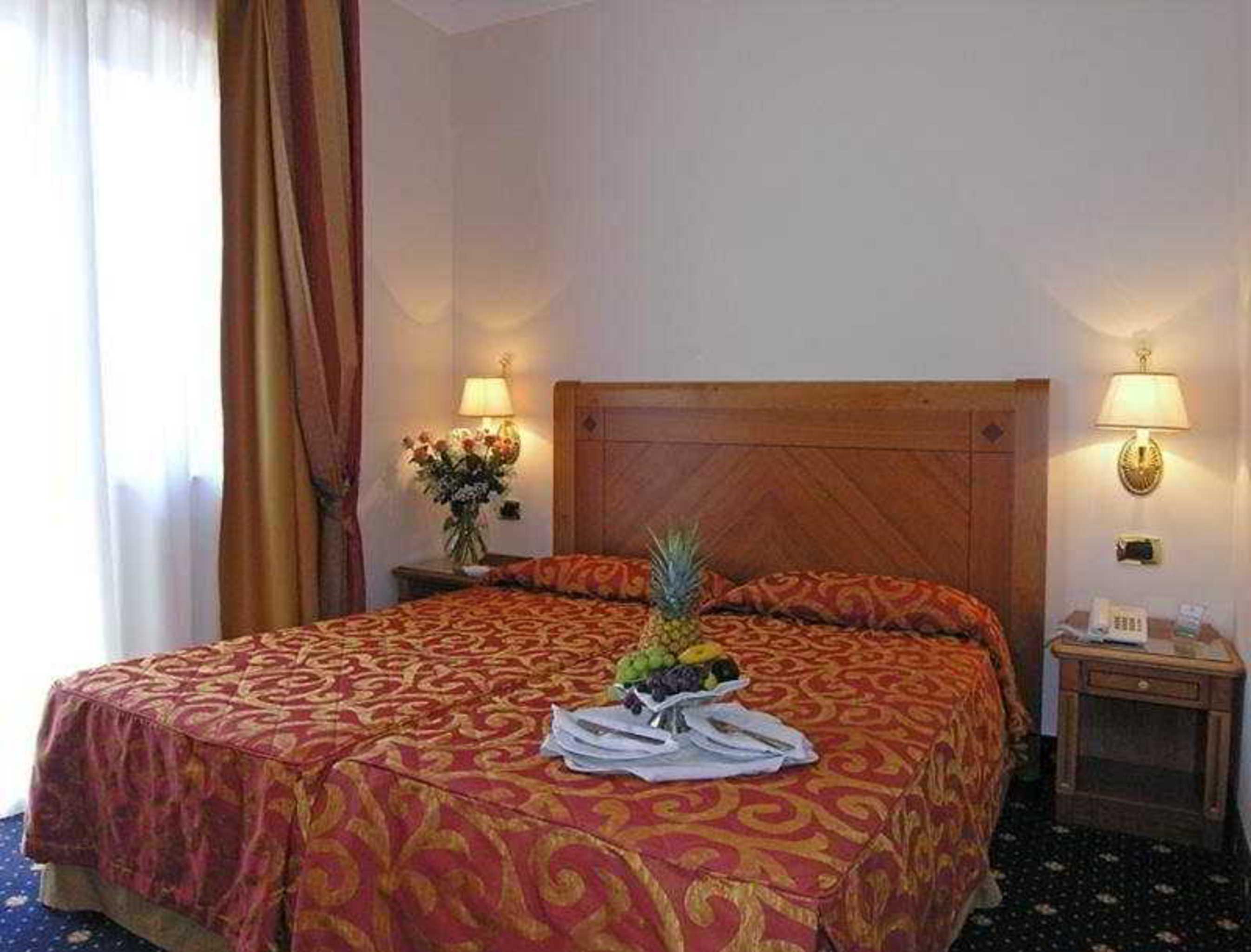 Pinewood Hotel Rome Extérieur photo