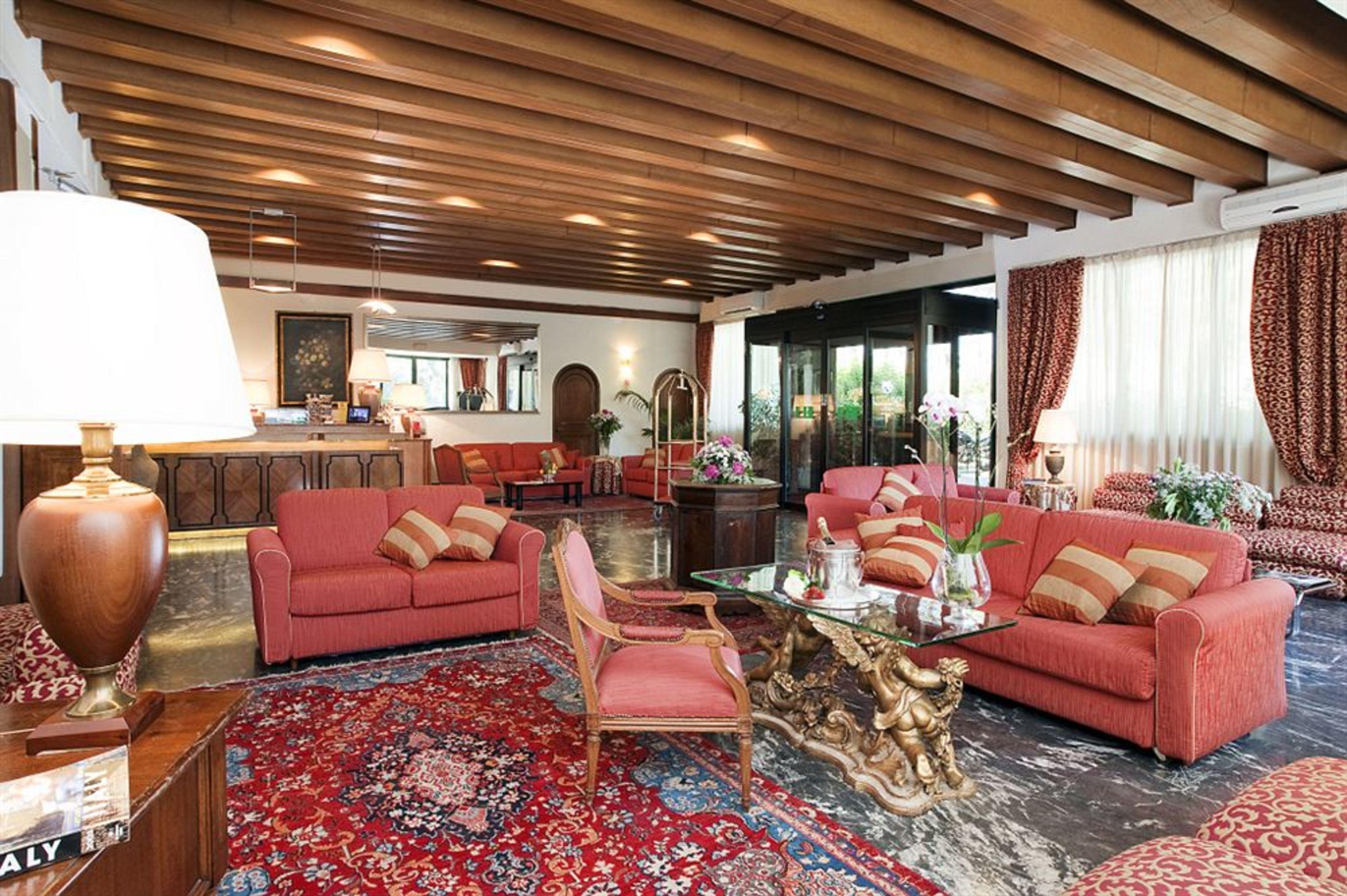 Pinewood Hotel Rome Extérieur photo