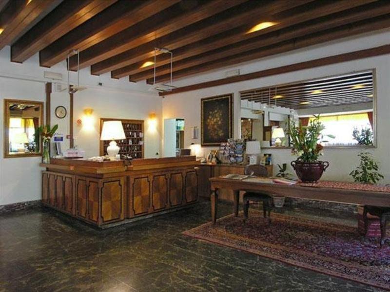 Pinewood Hotel Rome Extérieur photo