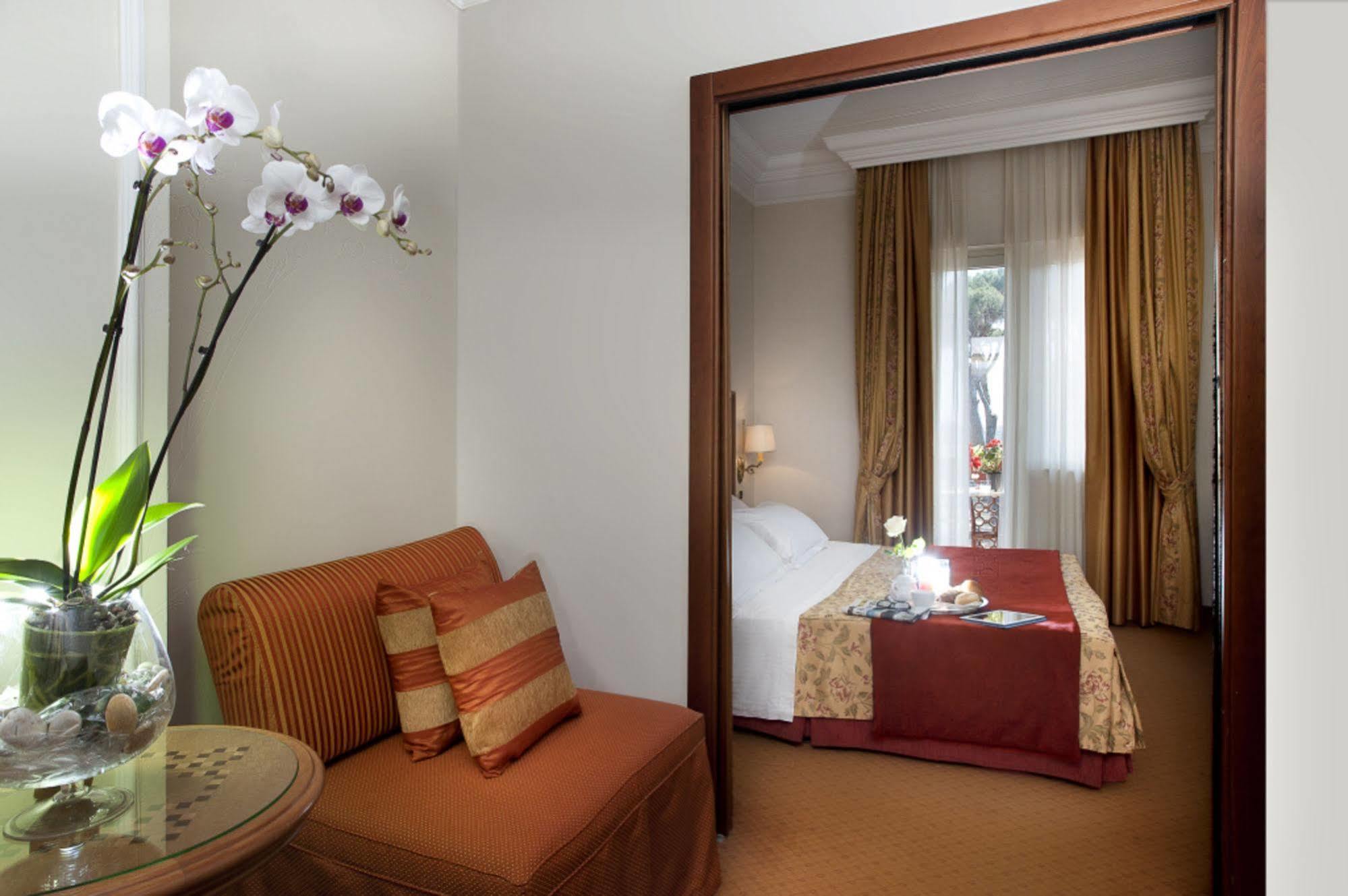 Pinewood Hotel Rome Extérieur photo