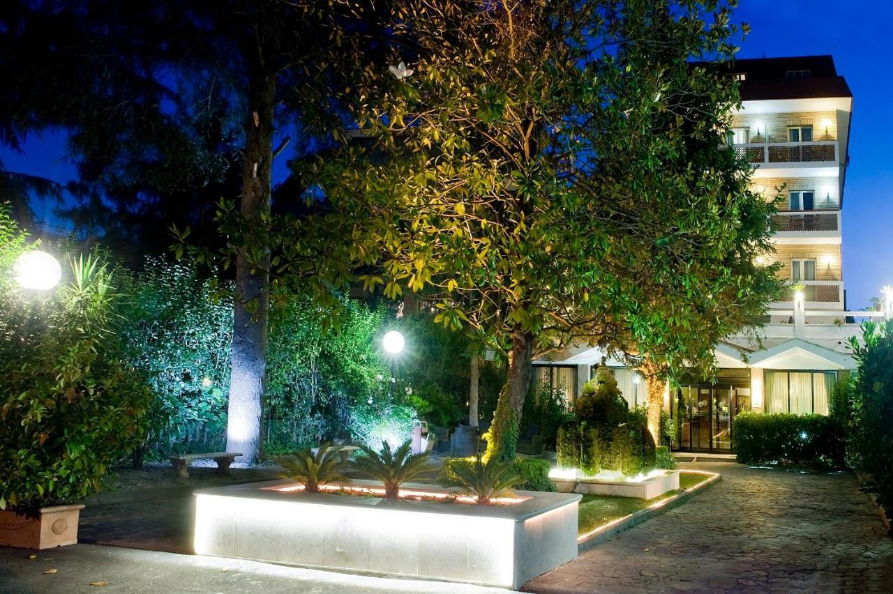 Pinewood Hotel Rome Extérieur photo